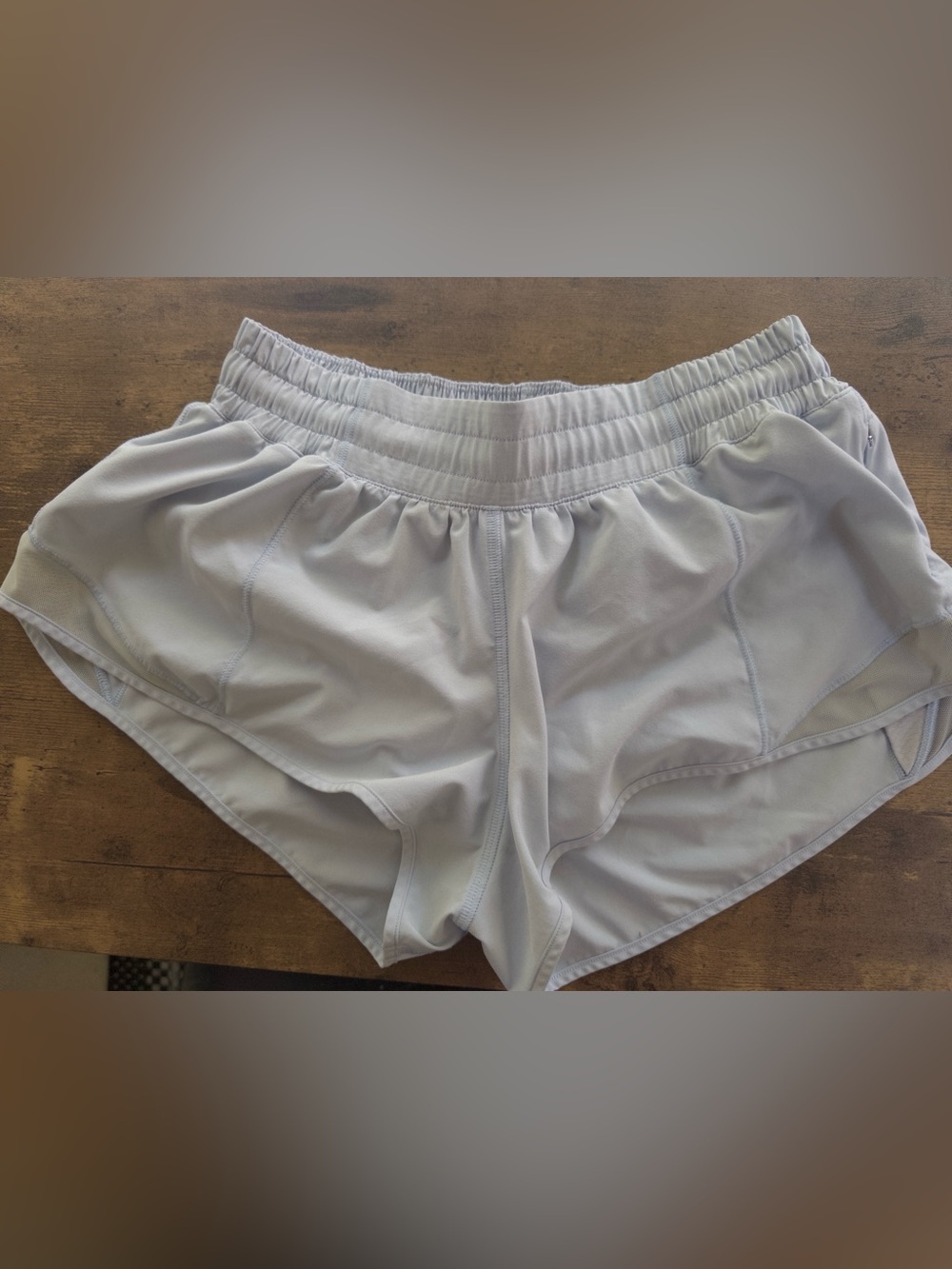Lululemon Hotty Hot High-Rise Lined Short 2.5"
Light Blue, Size 6, Fits Size 4